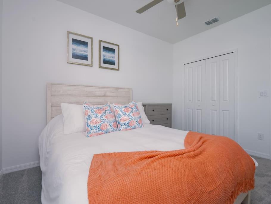 Modern Oasis! 3Br Townhouse In A Lagoon Community Wesley Chapel Eksteriør bilde