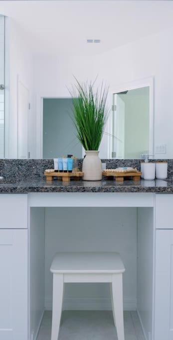 Modern Oasis! 3Br Townhouse In A Lagoon Community Wesley Chapel Eksteriør bilde